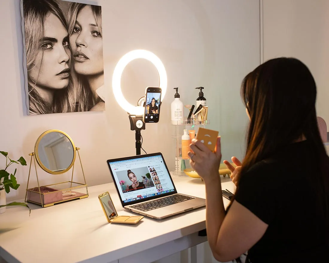 12"  Desktop Beauty Ring Light - Halley (DEMO STOCK)