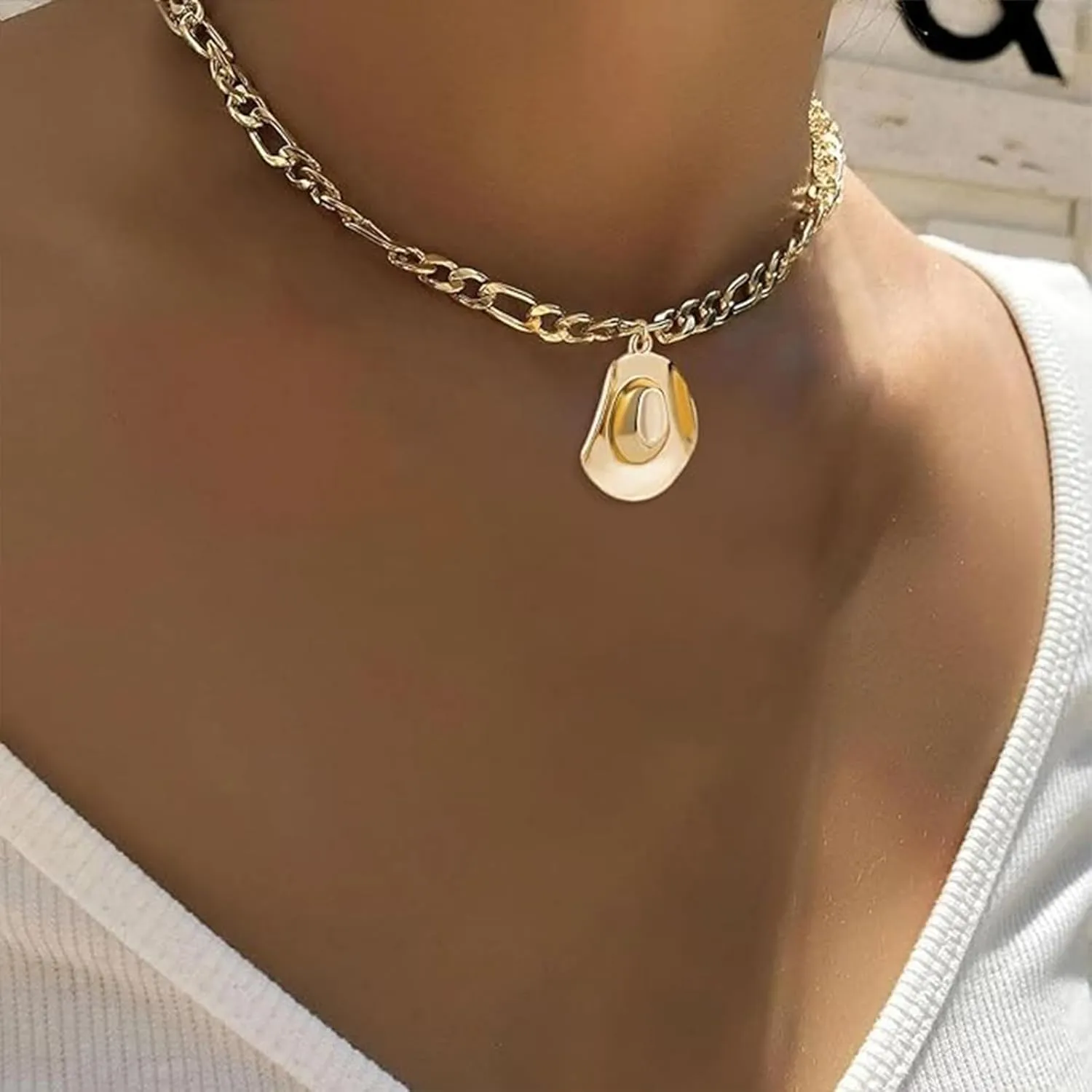 Cowboy Hat Boot Pendant Necklace for Women Layer Dainty Western Cowgirl Hat Boot Charms Chain Necklace Shell Necklace Summer Seashell Beach 18k Starfish Surfer Jewelry Gift