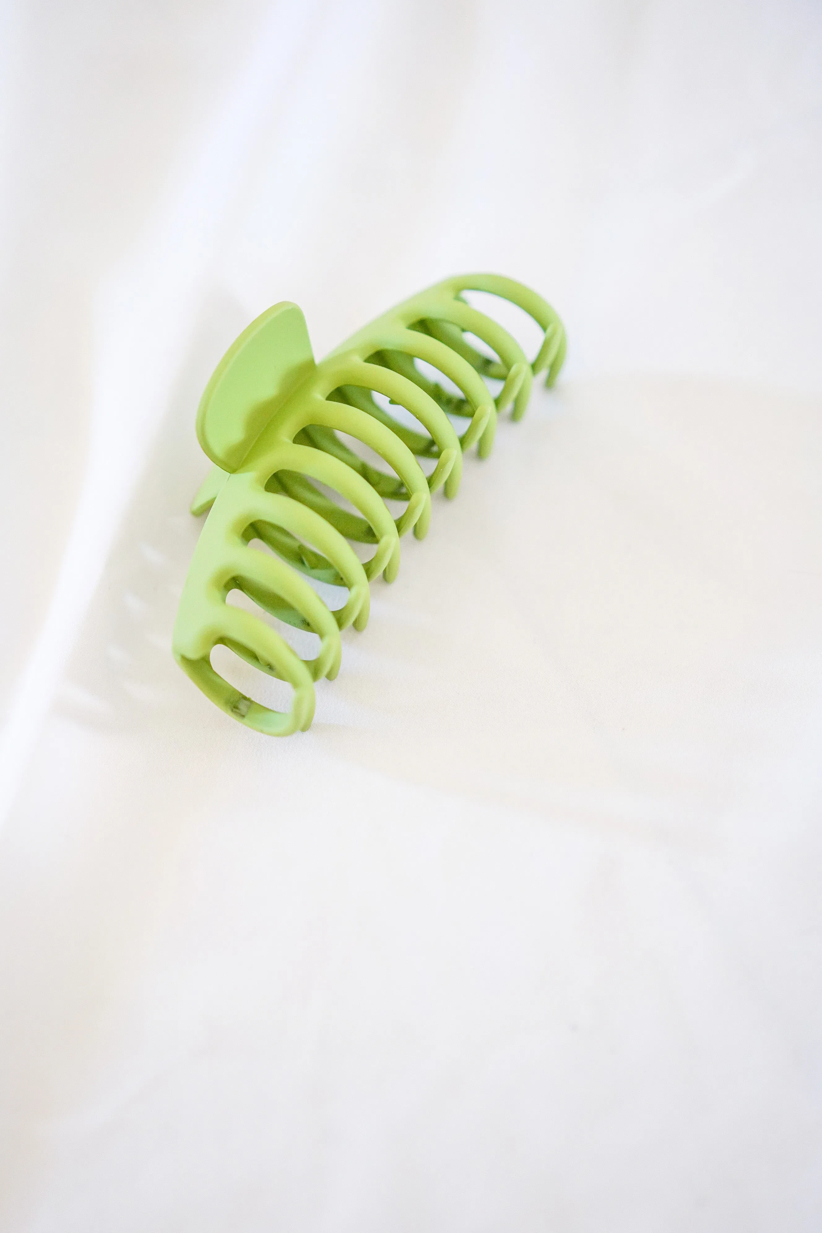 Poppy Claw Clip Green