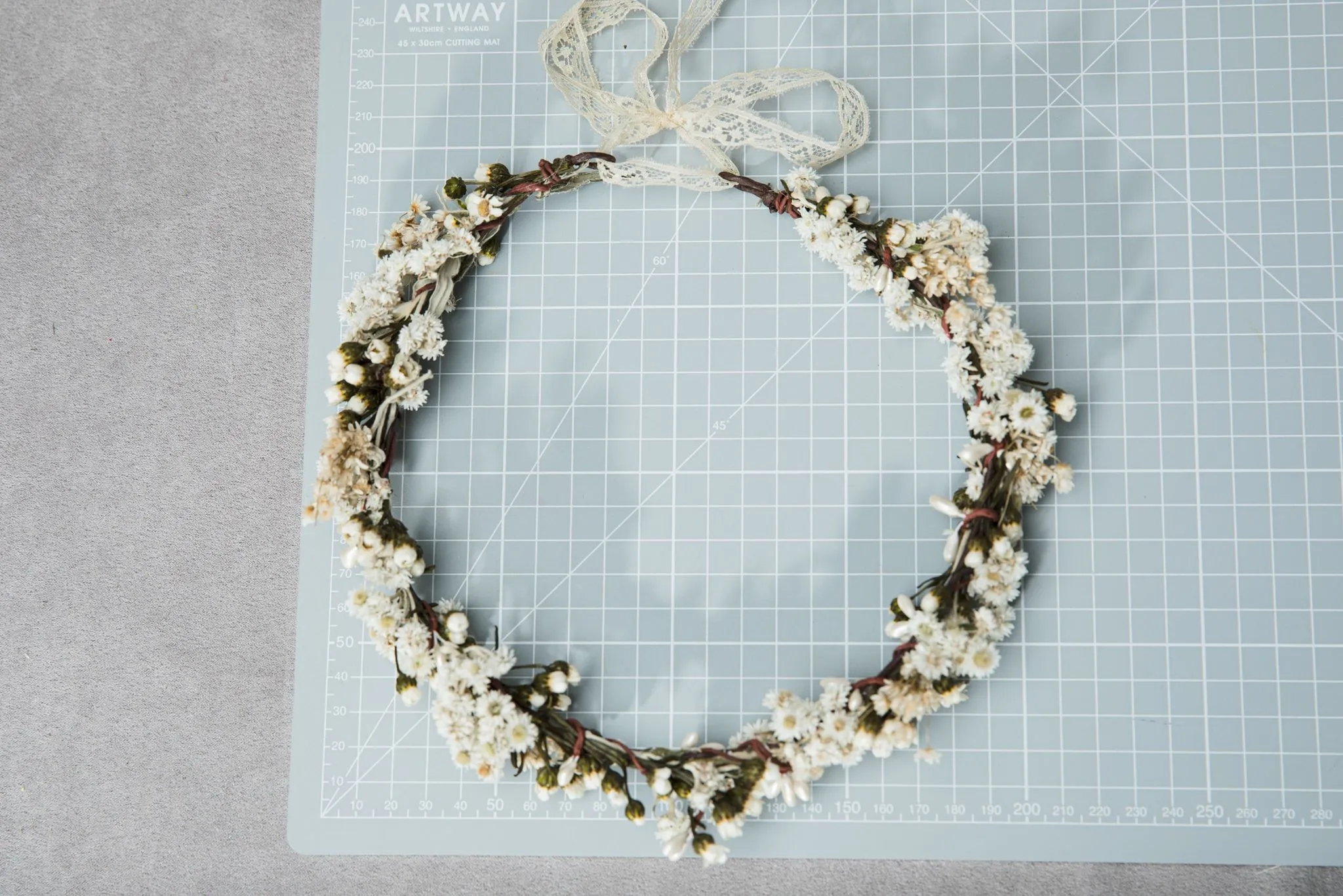 Preserved bridal hair wreath Natural dried flowers ivory hair crown Wedding beige flower wreath Flower jewellery Ivory wedding Magaela
